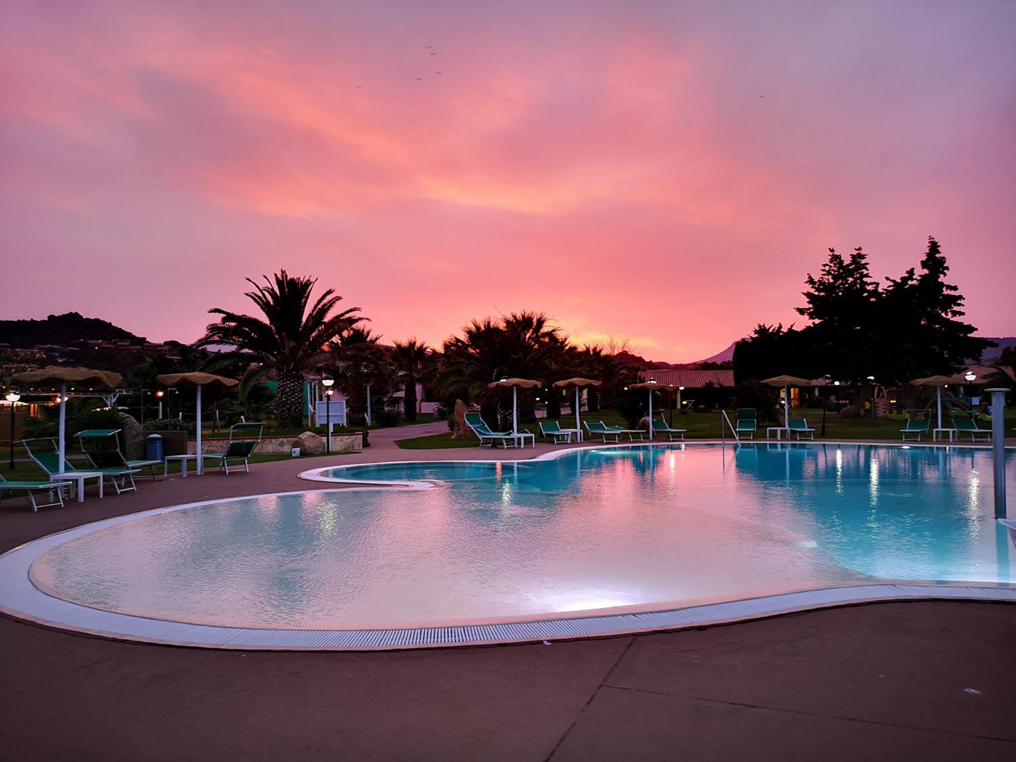 Rey Beach Club Monte Nai Kültér fotó