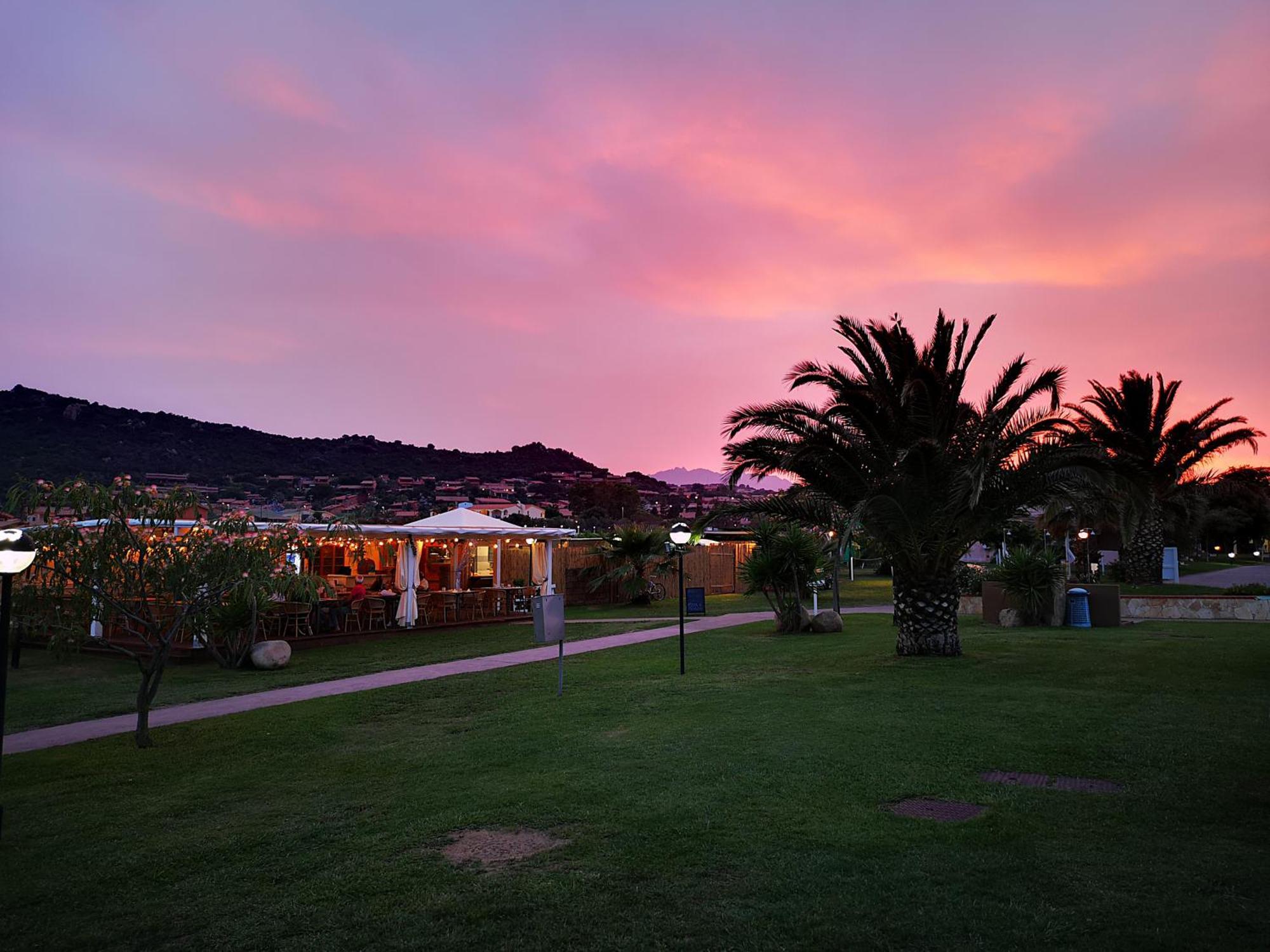 Rey Beach Club Monte Nai Kültér fotó
