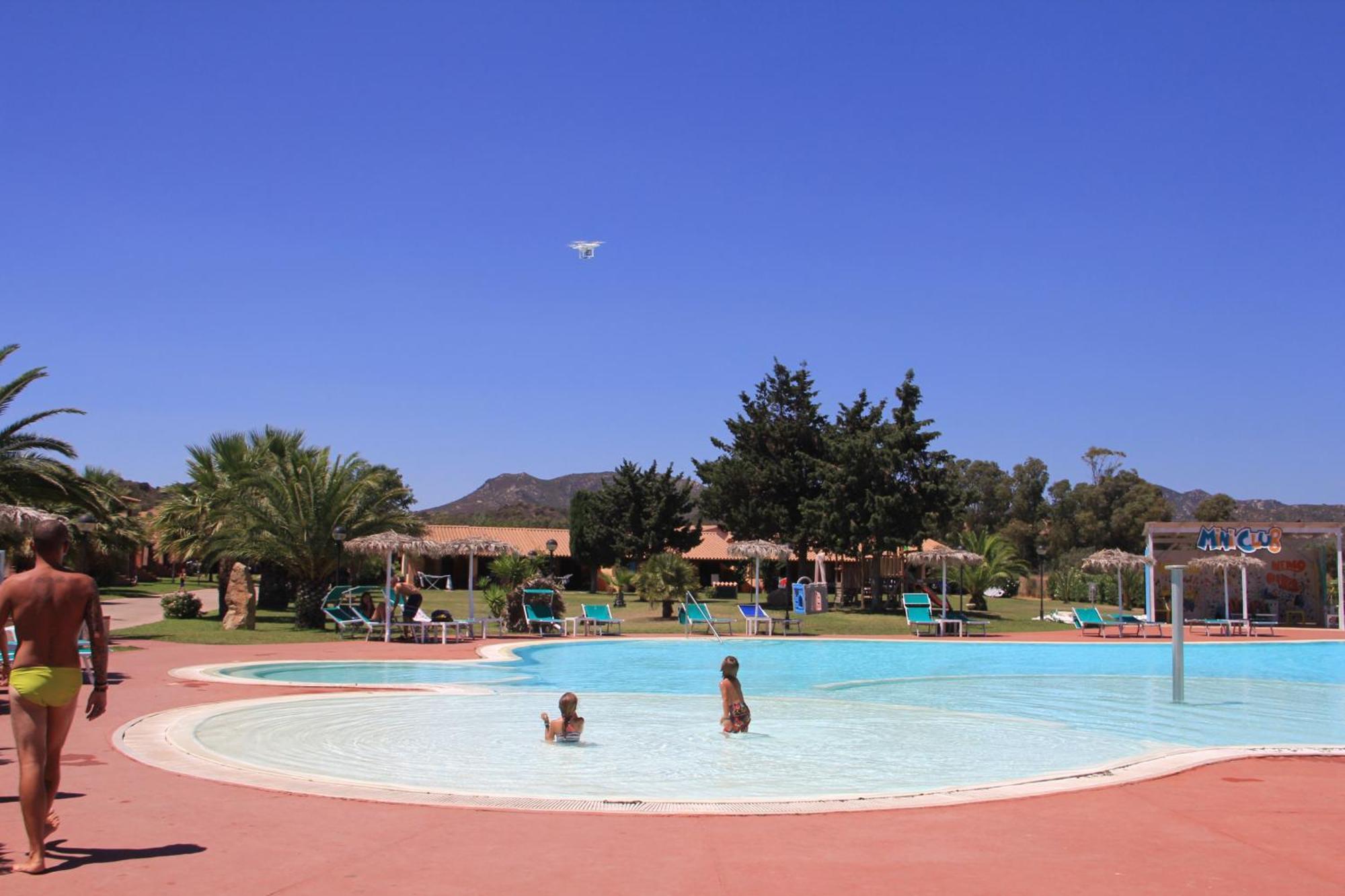 Rey Beach Club Monte Nai Kültér fotó