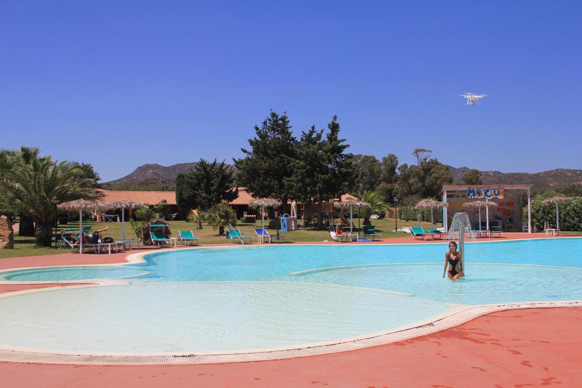 Rey Beach Club Monte Nai Kültér fotó